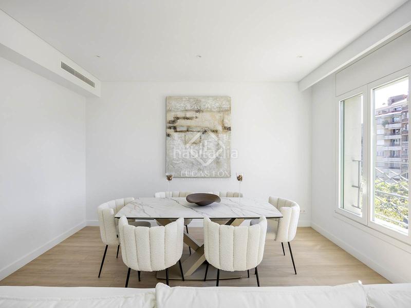Foto e8f60de2-4c0e-4c27-9db5-fc7e0aa9edeb. Piso  renovado de 3 dormitorios en venta en eixample derecho, en Barcelona