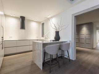 Appartement à L´Antiga Esquerra de l´Eixample. En venta piso de tres dormitorios en excelentes condiciones en l