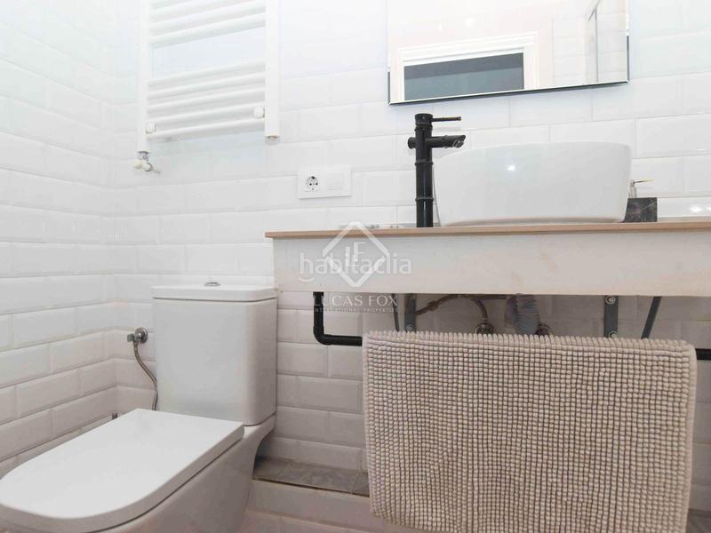 Foto 00963a8e-d7dd-4261-a994-8e31f781fc78. Piso espectacular propiedad con características únicas de época, techos altos, una terraza de 60m y licencia turística en gràcia, barce en Barcelona