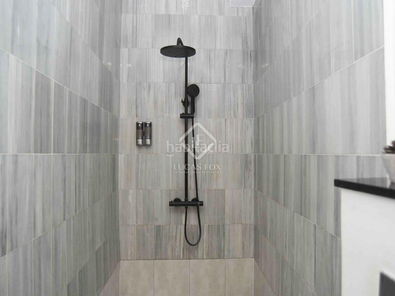 Foto 406ffacd-3253-44da-8591-d823edf0ea98. Piso espectacular propiedad con características únicas de época, techos altos, una terraza de 60m y licencia turística en gràcia, barce en Barcelona