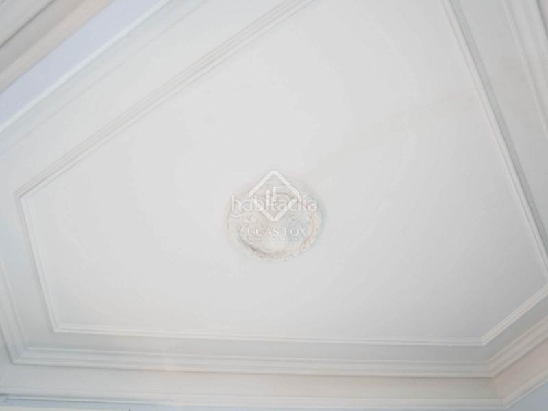 Foto 602768b3-9688-4fc8-9cc6-95ab716f6273. Piso espectacular propiedad con características únicas de época, techos altos, una terraza de 60m y licencia turística en gràcia, barce en Barcelona