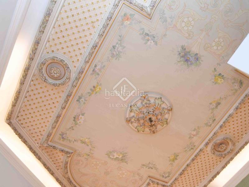 Foto 7cc9747a-ac68-43ac-94f1-8e000b5fd860. Piso espectacular propiedad con características únicas de época, techos altos, una terraza de 60m y licencia turística en gràcia, barce en Barcelona