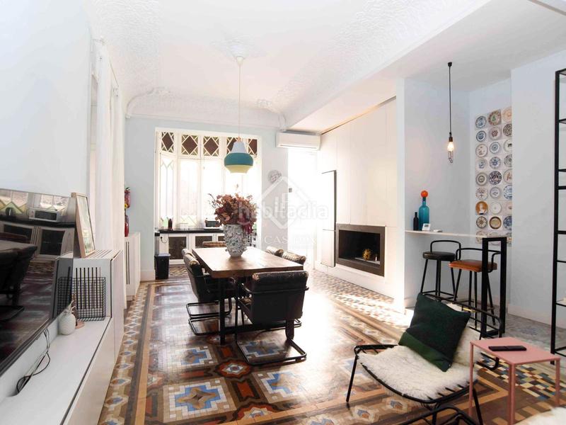 Foto a912f1ec-5cb9-4574-8734-068609317685. Piso espectacular propiedad con características únicas de época, techos altos, una terraza de 60m y licencia turística en gràcia, barce en Barcelona