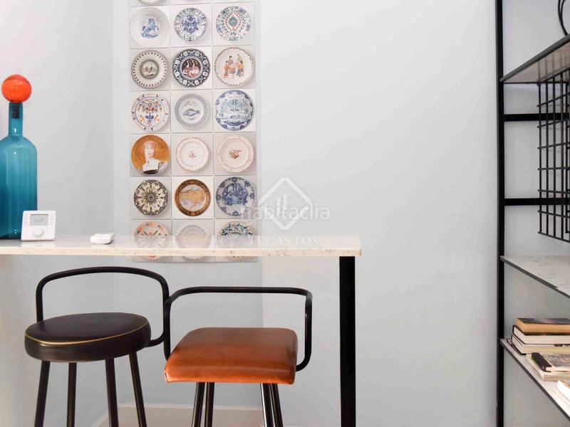 Foto cb8578f6-afe6-4096-91f6-9db18ce05297. Piso espectacular propiedad con características únicas de época, techos altos, una terraza de 60m y licencia turística en gràcia, barce en Barcelona