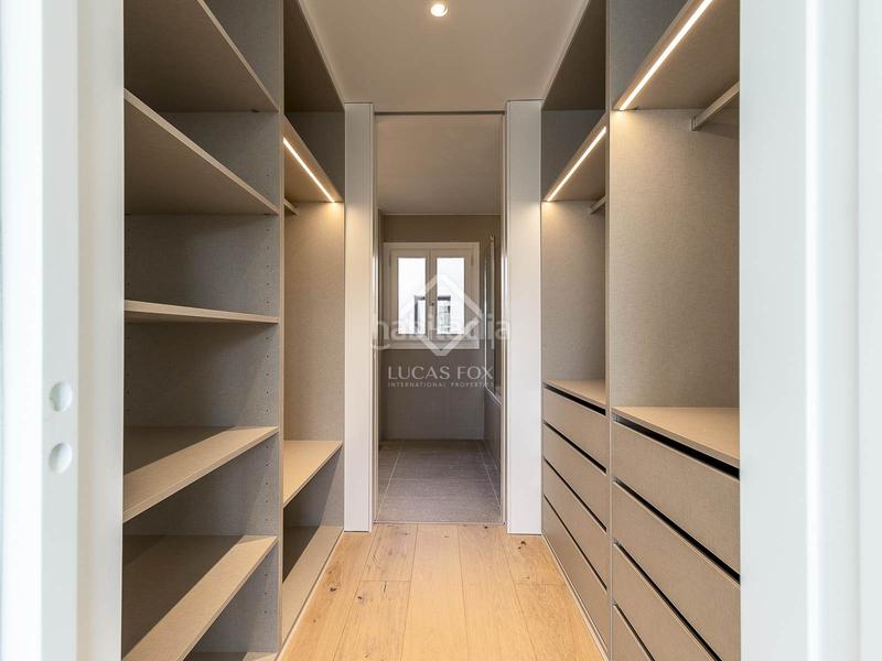 Foto 0039193d-0fbe-4b31-bfc3-e98e15fd3fbc. Ático  de obra nueva de 2 dormitorios con 26m terraza en venta en eixample derecho en Barcelona