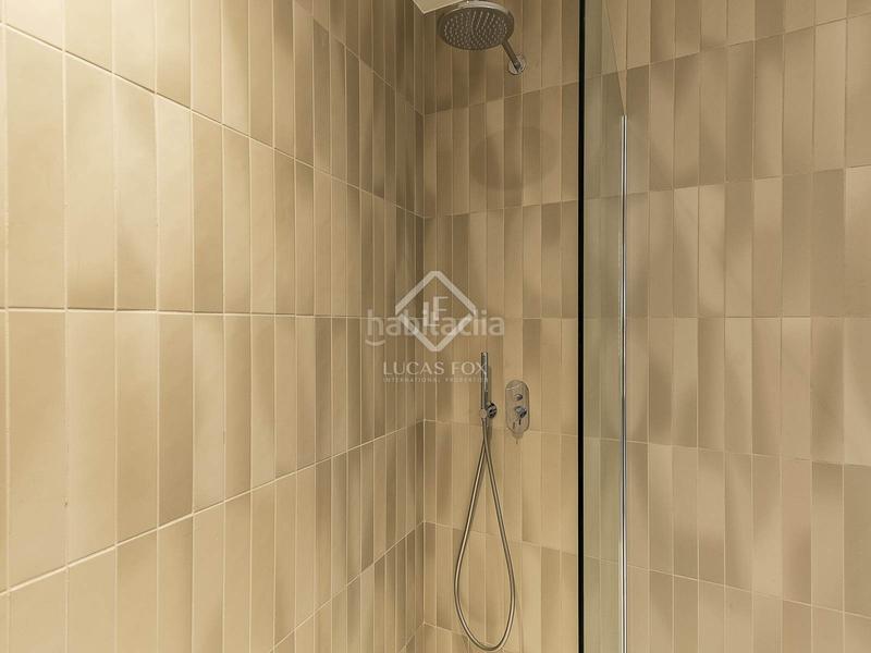 Foto 0b30656e-13e2-44a2-8398-30b5beb6b2c3. Ático  de obra nueva de 2 dormitorios con 26m terraza en venta en eixample derecho en Barcelona