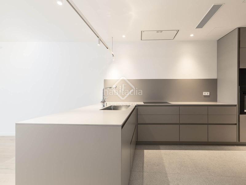 Foto 54bfde4a-a744-438f-ba62-9464942b8e8b. Ático  de obra nueva de 2 dormitorios con 26m terraza en venta en eixample derecho en Barcelona