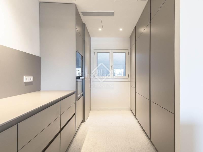 Foto 6bdc3e62-cb91-4c39-9e0a-f75f81925e5f. Ático  de obra nueva de 2 dormitorios con 26m terraza en venta en eixample derecho en Barcelona