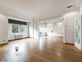 Piso en Sant Gervasi - Galvany. En venta espectacular piso a reformar con posibilidad de segrega