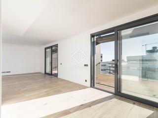 Àtic a Finestrelles. Excelente ático de obra nueva de 4 dormitorios con terraza de 13