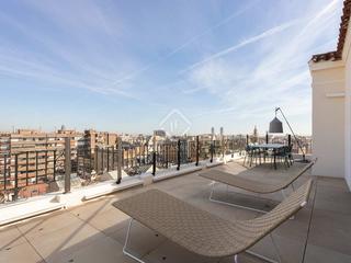 Miete Dachwohnung in Dreta de l´Eixample. En alquiler por temporadas espectacular ático en leixample derec