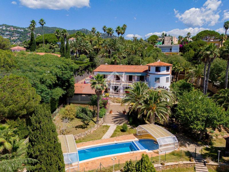 Foto 9698e826-b544-42bd-a8ff-a4b6ced9c41c. Chalet con parcheggio piscina in Montgoda Lloret de Mar