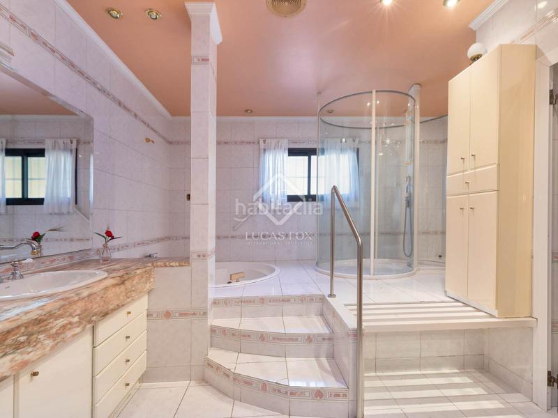 Foto abc6e886-6259-4176-bc4a-e31d6656d850. Chalet con parcheggio piscina in Montgoda Lloret de Mar