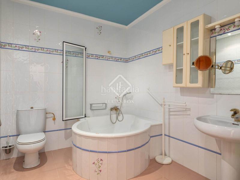 Foto c432b3f1-befb-4b5f-9712-6a3db996ac36. Chalet con parcheggio piscina in Montgoda Lloret de Mar