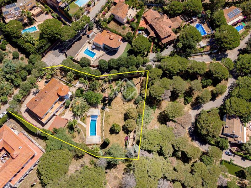 Foto f6464d7d-ff4e-4be7-bc43-e6a7a6cce021. Chalet con parcheggio piscina in Montgoda Lloret de Mar