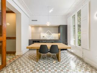 Appartement à L´Antiga Esquerra de l´Eixample. Piso en excelentes condiciones de 3 dormitorios en venta en eixa