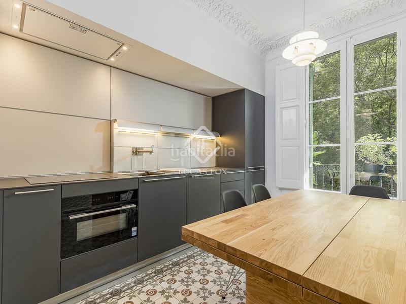 Foto 6d35f307-a687-4074-bff7-9fb393c67c97. Piso  en excelentes condiciones de 3 dormitorios en venta en eixample izquierdo en Barcelona