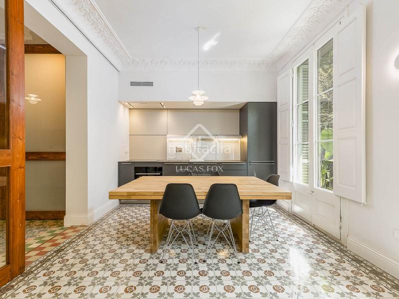 Foto e9dc8da5-d332-4b5b-aeea-1816e555938a. Piso  en excelentes condiciones de 3 dormitorios en venta en eixample izquierdo en Barcelona