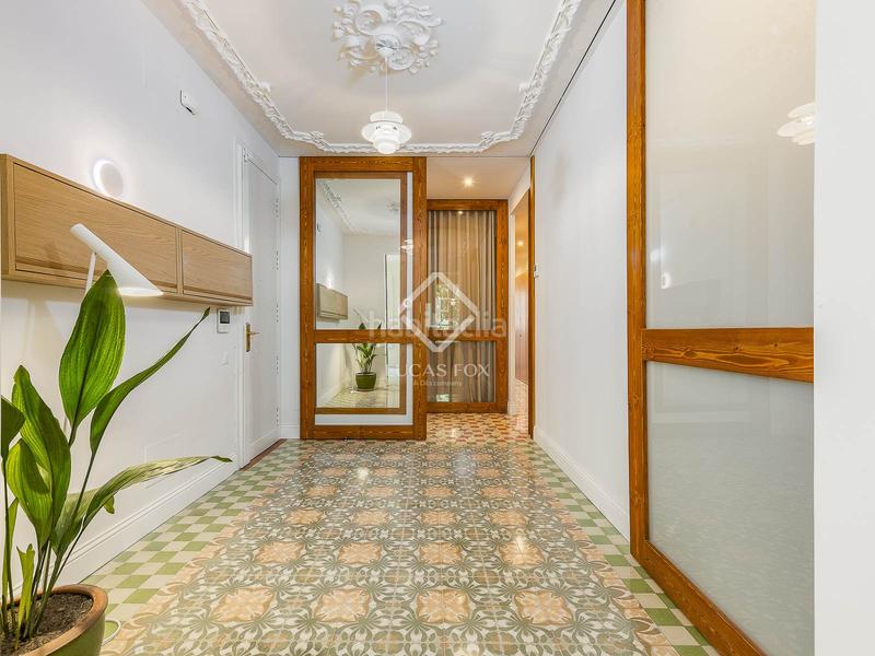 Foto ec81581b-c2c0-4e23-8050-63c0b621dc00. Piso  en excelentes condiciones de 3 dormitorios en venta en eixample izquierdo en Barcelona