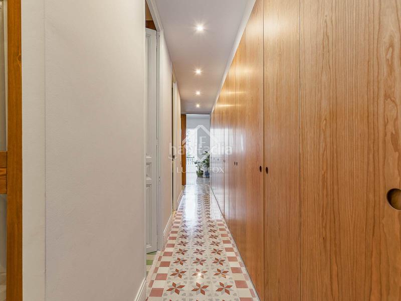 Foto ee21f813-6e46-488f-9b4a-6eb2a435a3f5. Piso  en excelentes condiciones de 3 dormitorios en venta en eixample izquierdo en Barcelona