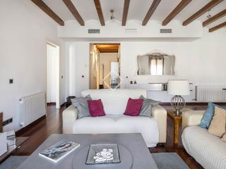 Alquiler Piso en Gòtic. Apartamento luminoso de 2 dormitorios en alquiler en ciutat vell