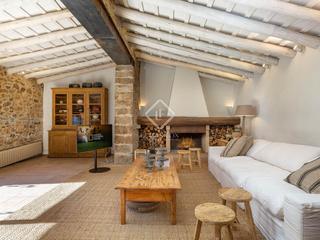 Xalet a Rupià. Casa de pueblo de 4 dormitorios en venta en baix empordà, girona