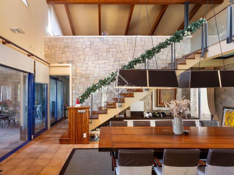 Foto 7257d69a-2345-4564-807f-3717e630c1b3. Chalet impresionante villa de 6 dormitorios y con vistas al mar en venta , barcelona en Teià