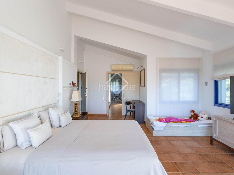 Foto c64629e1-d85d-4fdc-827c-d57cdedb8e0d. Chalet impresionante villa de 6 dormitorios y con vistas al mar en venta , barcelona en Teià