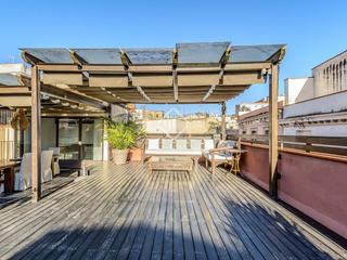 Attique à Gòtic. En venta ático de tres dormitorios con terraza de 250m en gótico