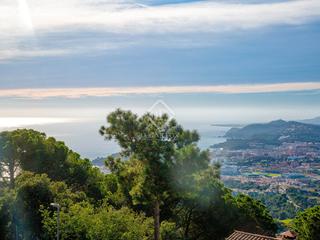 Xalet a Roca Grossa. Casa de obra nueva de 5 dormitorios en venta en lloret de mar
