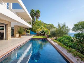 Xalet a Santa Cristina-Sant Francesc. Casa de 4 dormitorios en venta en blanes, costa brava