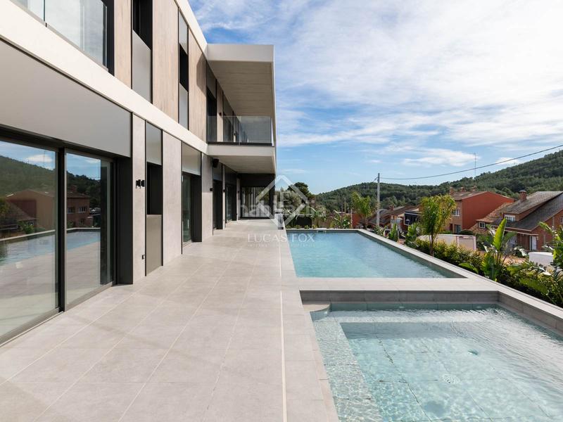 Foto c9da462c-bf11-40d3-ae5c-169292b27bed. Alquiler chalet casa en excelentes condiciones en alquiler en La Sentiu, en Gavà