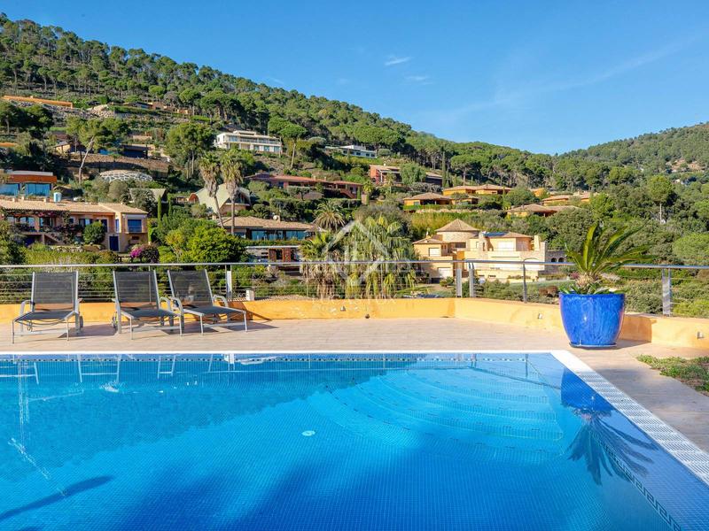 Foto 6732c31a-8591-4088-9d58-6c7f8f95a047. Chalet villa excepcional de 6 dormitorios en venta en aiguablava en Begur