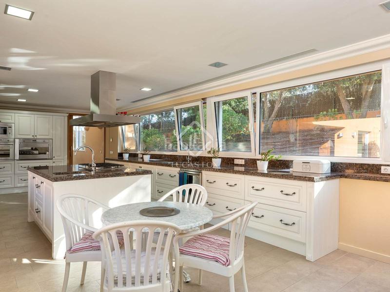 Foto 8aea2019-6aa6-418a-8f30-27040c9ce254. Chalet villa excepcional de 6 dormitorios en venta en aiguablava en Begur