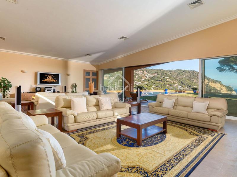 Foto b5eaed68-dc49-42e3-8af4-eb5023dfc92e. Chalet villa excepcional de 6 dormitorios en venta en aiguablava en Begur