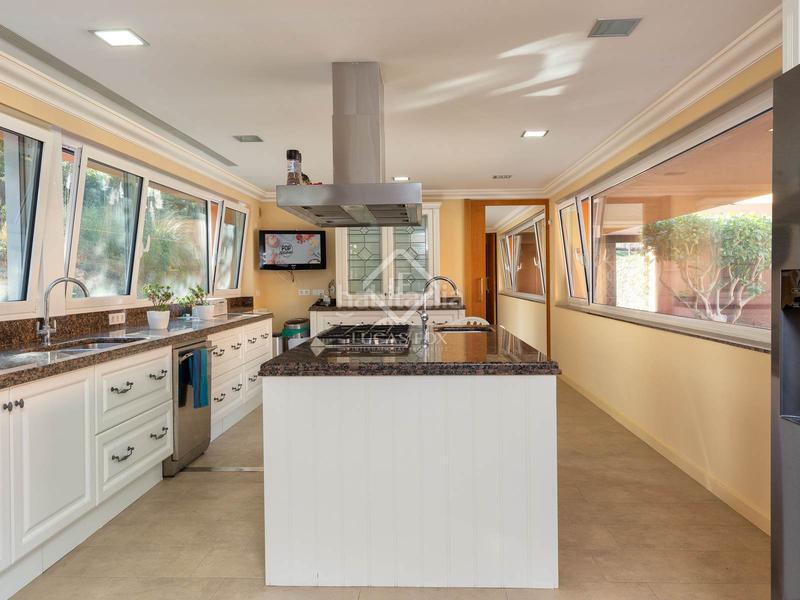 Foto f7479436-2450-443f-8b6b-cae3dbabe4bf. Chalet villa excepcional de 6 dormitorios en venta en aiguablava en Begur
