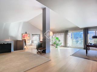Appartement à Centro. Piso en excelentes condiciones de 3 dormitorios con 35 m de terr