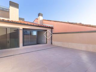 Penthouse in Centre-Can Nadal. Ático en excelentes condiciones de 3 dormitorios con terraza de