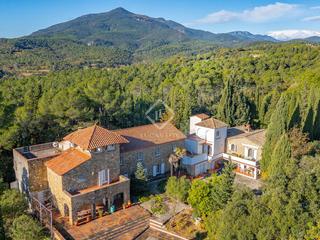 Mas à Cabanelles. Masía en venta con tranquilidad completa y buena ubicacion en el