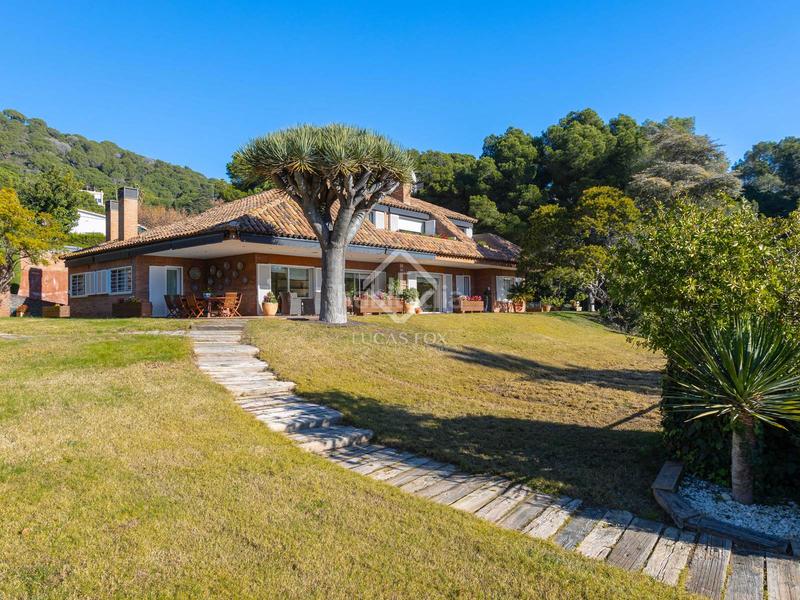 Foto 11e0311d-0dec-47d8-9eab-91c8ab370f67. Chalet avec chauffage parking piscine dans Premià de Dalt