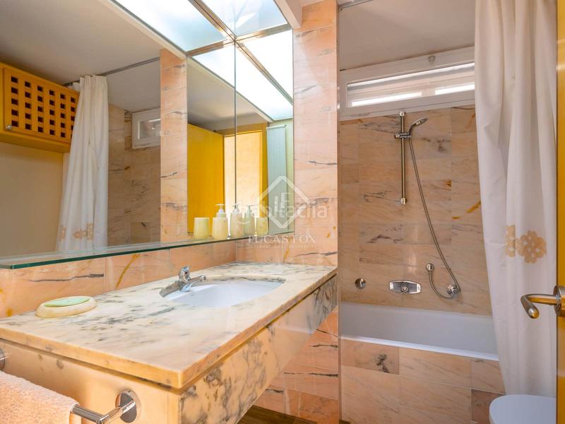 Foto 3e8c1140-7dba-4c17-b961-ee31c2c255fe. Chalet avec chauffage parking piscine dans Premià de Dalt