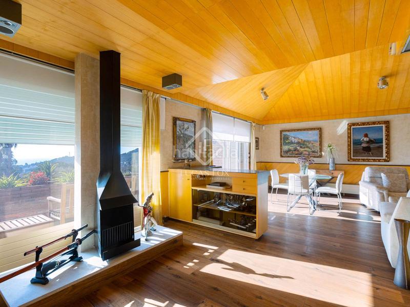 Foto 7178617c-5b93-4407-9e01-dbed56c969de. Chalet avec chauffage parking piscine dans Premià de Dalt