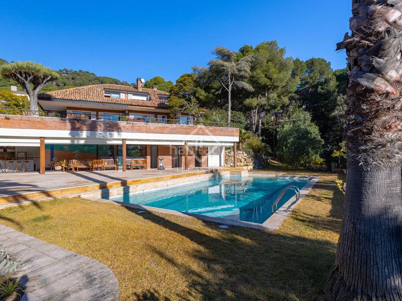 Foto c9db6b67-6a43-4fec-ba45-d53ab3cbe4be. Chalet avec chauffage parking piscine dans Premià de Dalt