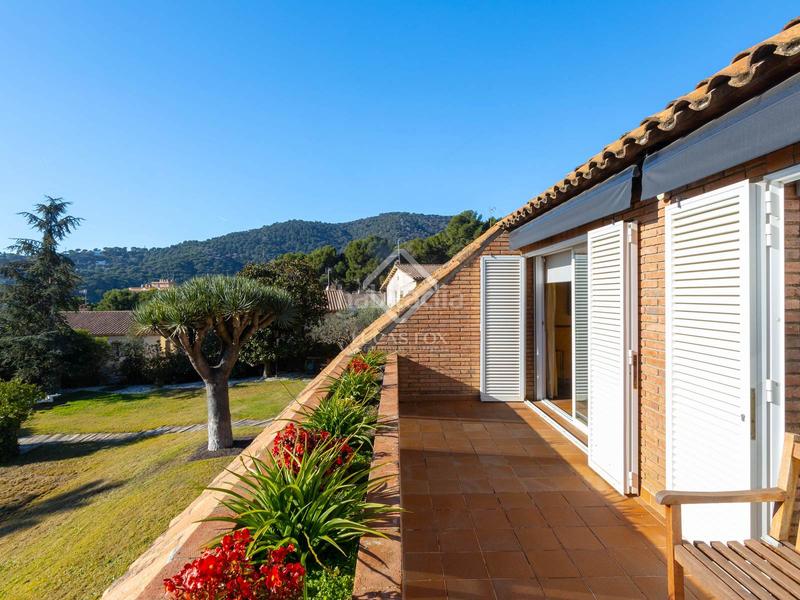 Foto cb155957-57e5-447e-99a6-bd8754ee8617. Chalet avec chauffage parking piscine dans Premià de Dalt