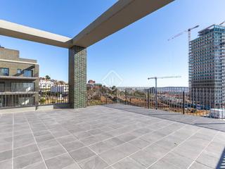 Location Appartement à Finestrelles. Ático de obra nueva con 4 dormitorios en alquiler en finestrelle