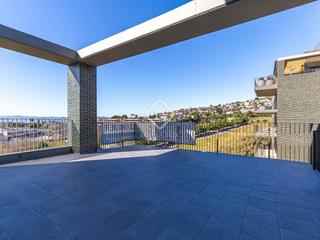 Location Appartement à Finestrelles. Ático de obra nueva con 3 dormitorios en alquiler en finestrelle