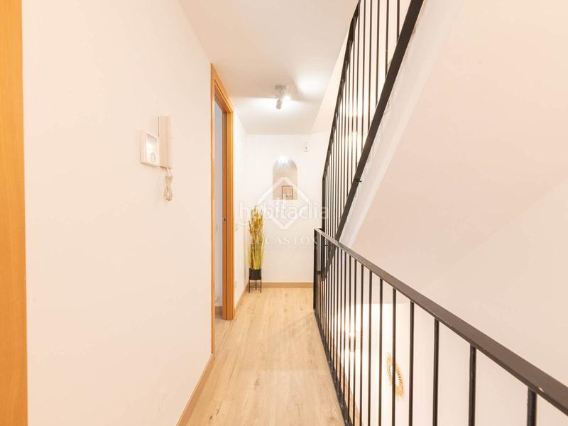 Foto cbb60e95-c008-475b-b0c7-4c6874d8fb29. Chalet casa adosada de lujo en venta en La Pineda, , cerca de la playa en Castelldefels