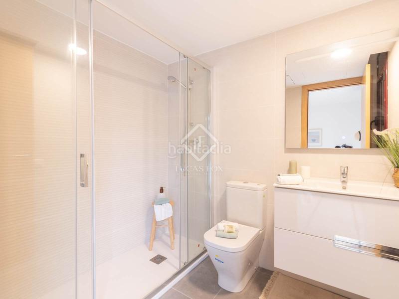 Foto ed75c63d-3346-4955-a594-333b5f4f641a. Chalet casa adosada de lujo en venta en La Pineda, , cerca de la playa en Castelldefels