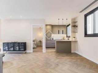 Pis a Sants. En venta piso en excelentes condiciones en sants, con dos dormit
