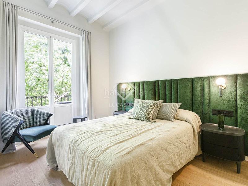 Foto 1e1b5981-cc30-4e1c-aaca-431887613577. Piso  en excelentes condiciones de 2 dormitorios en venta en Sant Antoni, en Barcelona
